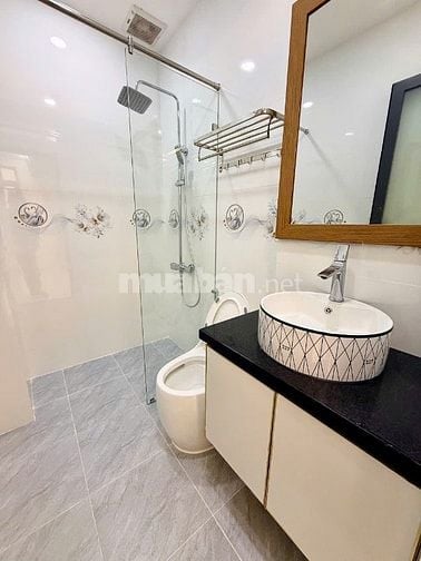 CẦN BÁN GẤP NHÀ MỚI 3 TẦNG GIÁ RẺ - CHÍNH CHỦ