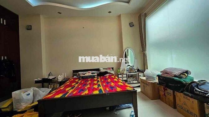 Nhà Đường Điện Biên Phủ, 4 Tầng, 4 P.Ngủ, hẻm 1 xẹt gần mặt tiền