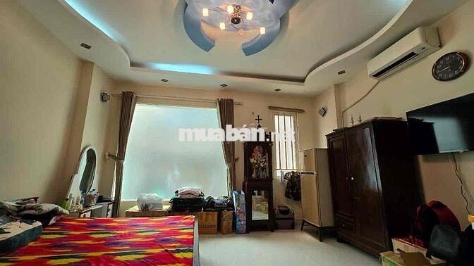 Nhà Đường Điện Biên Phủ, 4 Tầng, 4 P.Ngủ, hẻm 1 xẹt gần mặt tiền