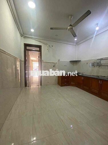 Mặt Tiền Tân Thắng Ngay Đại Học Công Thương - DT 4x30m Trệt 1 Lầu 5pn