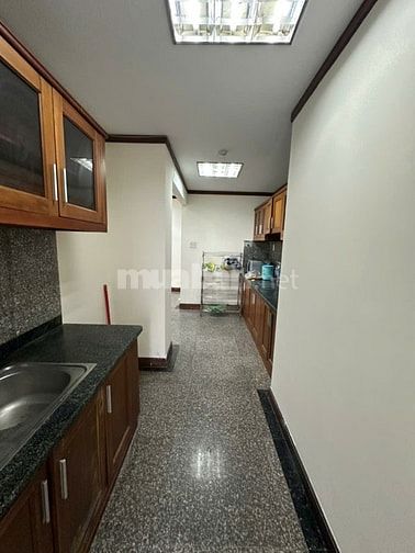 Cho thuê căn hộ 3 phòng ngủ 120m2 chỉ 12 triệu/tháng