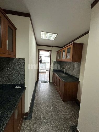 Cho thuê căn hộ 3 phòng ngủ 120m2 chỉ 12 triệu/tháng