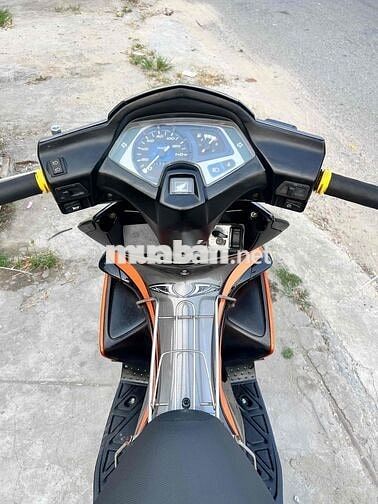 Honda Air Blade màu Đen cam