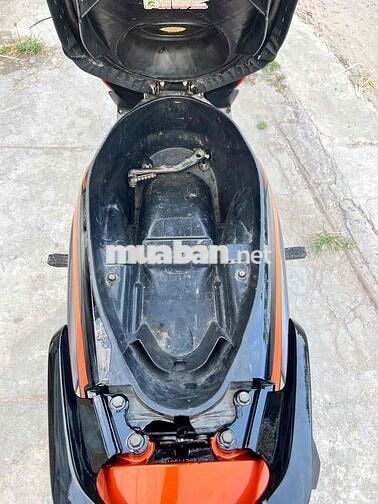Honda Air Blade màu Đen cam