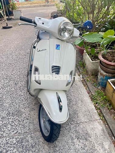 Vespa Lx 125 3v ie 2013 xe còn đẹp, máy êm