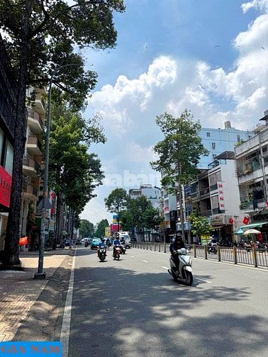 BÁN NHÀ MẶT TIỀN : 294 TRẦN PHÚ - P. 8 - Q. 5 - TPHCM