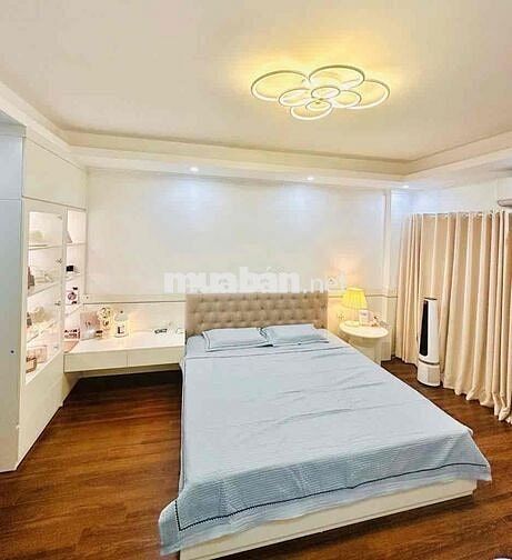 la nội dương nội hà đông 44m 5 tầng lô góc.cách 300m ra aeon hà đông