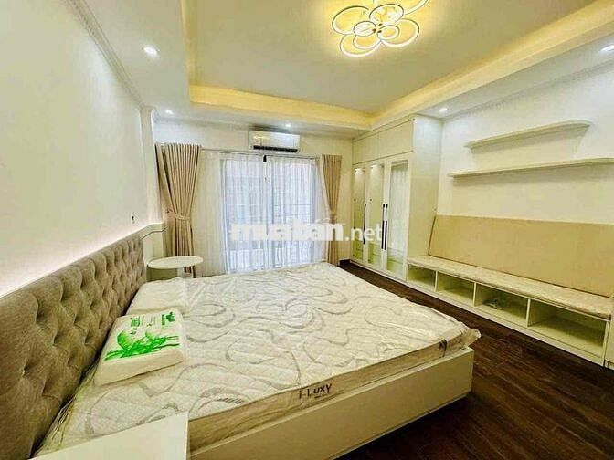la nội dương nội hà đông 44m 5 tầng lô góc.cách 300m ra aeon hà đông