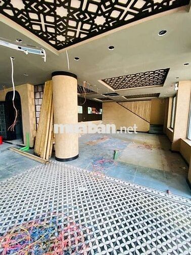 Cho thuê biệt thự lô góc hình túi vàng phong thủy khu vip Q7