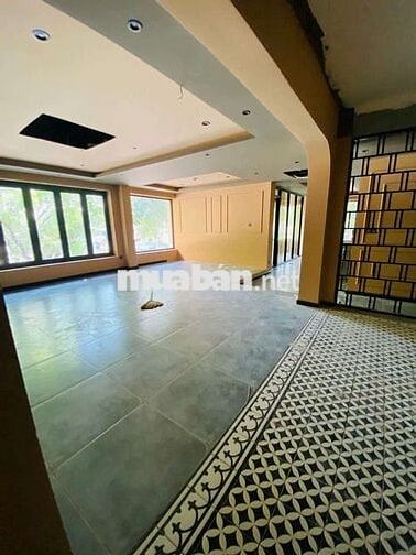 Cho thuê biệt thự lô góc hình túi vàng phong thủy khu vip Q7