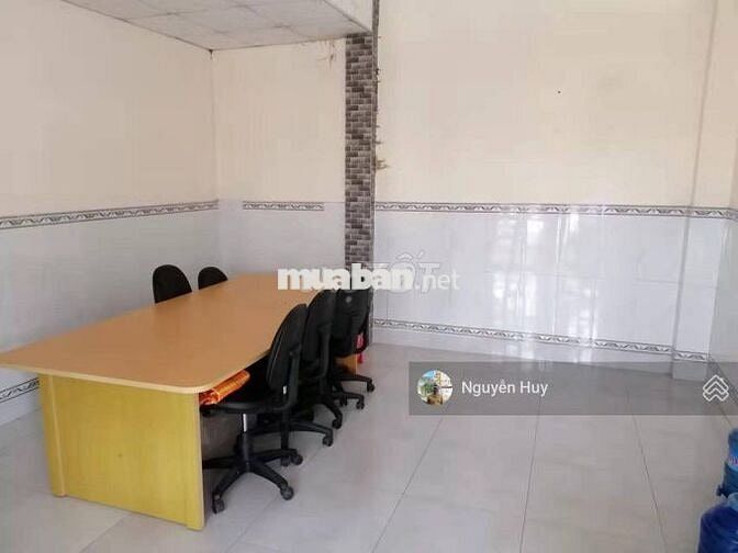 Cho thuê kho xưởng 1.800m2 Nguyễn Hữu Trí, Bến Lức, Long An