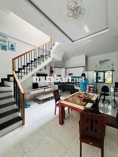 BÁN GẤP CĂN NHÀ MẶT TIỀN ĐƯỜNG XÃ QUI ĐỨC - 63M2 - SHR