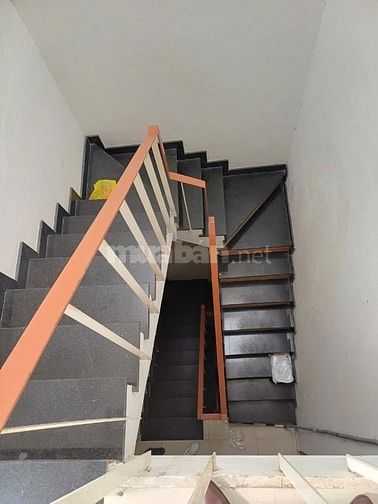 Bán nhà phố đường Hòa Hảo Quận 10,kết cấu 4 tầng,giá chỉ 9,2 tỷ 