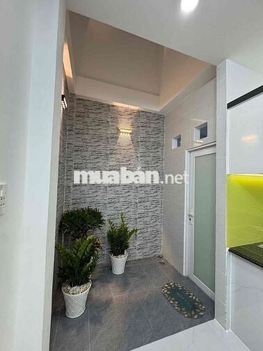 🏡CHO THUÊ NHÀ PHỐ LIỀN KỀ HẺM 8M  :GIÁ 18tr🍓4pn 5vc + sân thượng