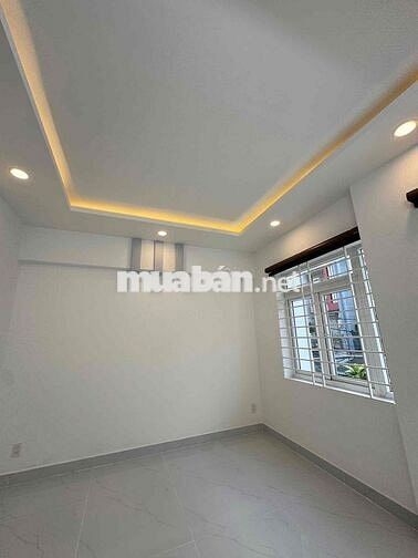 🏡CHO THUÊ NHÀ PHỐ LIỀN KỀ HẺM 8M  :GIÁ 18tr🍓4pn 5vc + sân thượng
