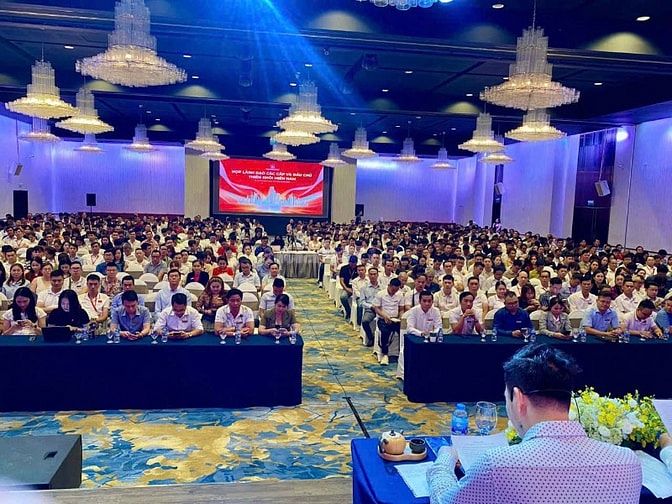 TUYỂN DỤNG NHÂN SỰ KINH DOANH NHÀ PHỐ TP.HCM