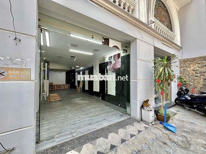 Cho Thuê Mặt Bằng Đường Nguyễn Trãi, Quận 1 ( 4x22m + 1PN, 2WC )