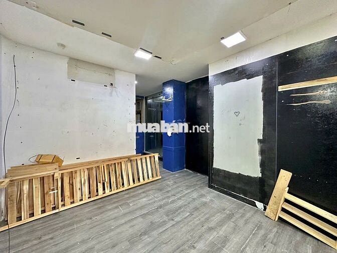 Cho Thuê Mặt Bằng Đường Nguyễn Trãi, Quận 1 ( 4x22m + 1PN, 2WC )