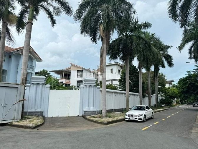 Villa compound Trần Não, 300m2, 5 phòng ngủ, đầy đủ nội thất, 80 tr/th