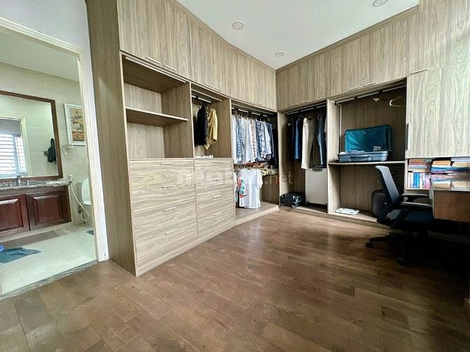 Bán gấp Biệt thự D2D, Thống Nhất: 9 x 18( NH:13m), giá 18,8 tỷ.