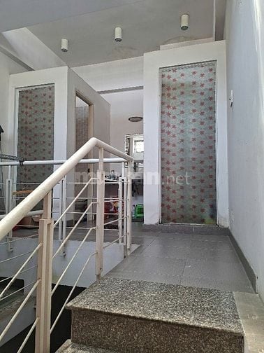 Cho thuê nhà mặt tiền đường Sao Mai gần ngã 3 Ông tạ Phạm văn Hai