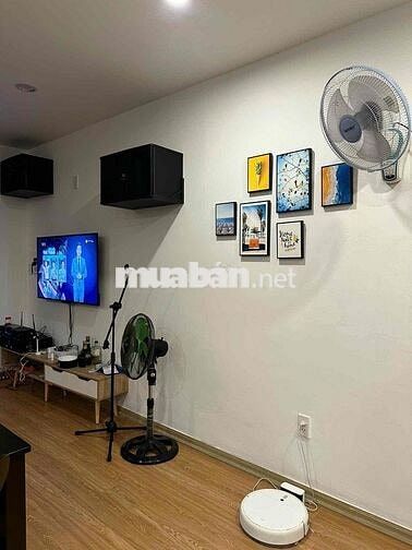 Cần bán chung cư hoà khánh căn góc, nhà đầy đủ tiện nghi, lót sàn gỗ,