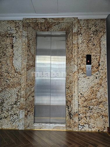 Bán nhà  gần trường THPT Việt Nam - Ba Lan - 45m2 x 5 tầng Thang máy