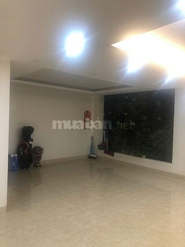 Cho thuê nhà mặt ngõ 2 ô tô tránh nhau, số 7 ngõ 12A Lý Nam Đế, HK, HN