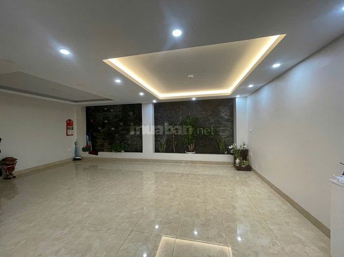 Cho thuê nhà mặt ngõ 2 ô tô tránh nhau, số 7 ngõ 12A Lý Nam Đế, HK, HN