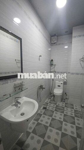 Mặt tiền Trần Hoàng Na 1 trệt 2 lầu sân thượng 4,5 x20m 4pn 4 toilet