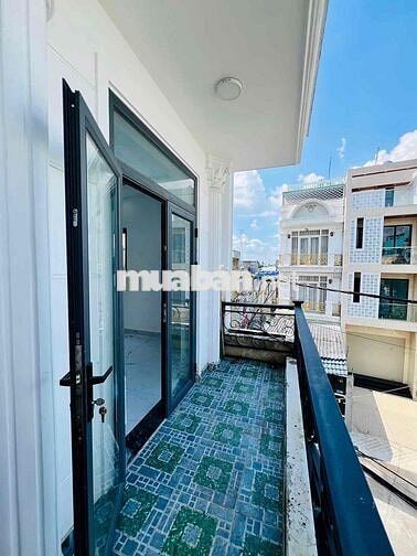 Cho Thuê Phòng Ngay Chân Cầu Ngã Tư Ga DT 30m2 Có Bếp Wc