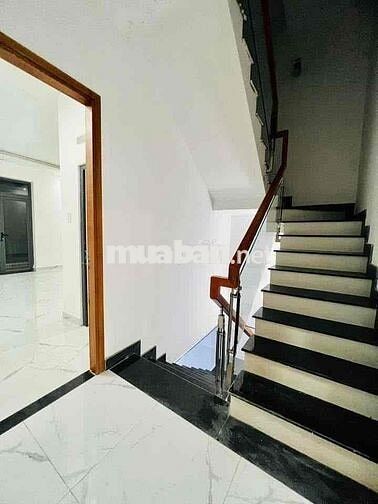 Cho Thuê Phòng Ngay Chân Cầu Ngã Tư Ga DT 30m2 Có Bếp Wc