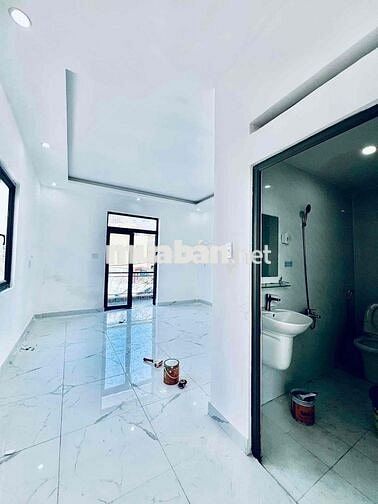 Cho Thuê Phòng Ngay Chân Cầu Ngã Tư Ga DT 30m2 Có Bếp Wc
