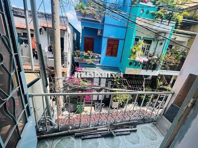 Nguyên căn 4pn cho thuê - 1tr2l - hẻm Bạch Đằng - p2 - Bình Thạnh