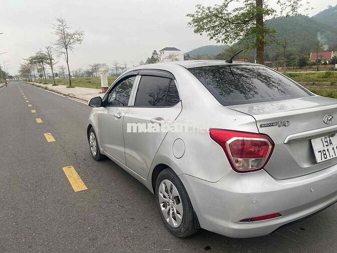 Hyundai Grand i10 Bạc số sàn