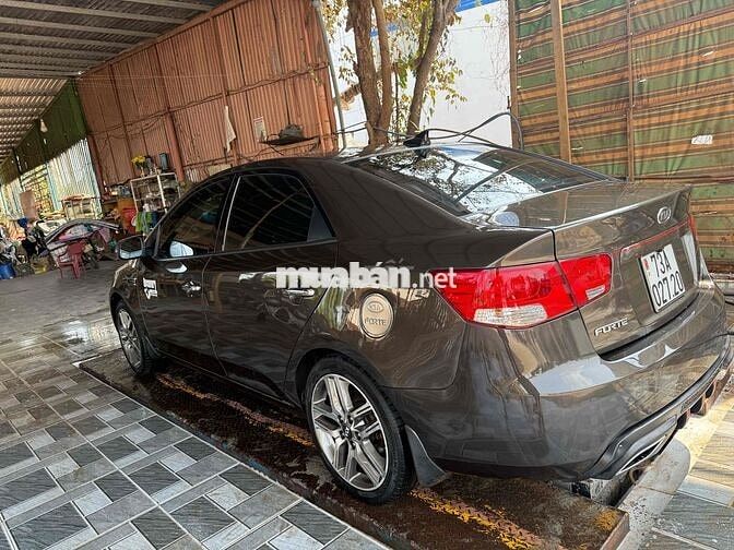 Kia Forte 2013 màu Nâu