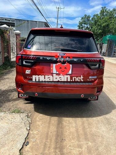 Ford Everest Titanium 2022 Đỏ