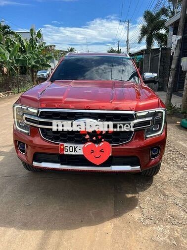 Ford Everest Titanium 2022 Đỏ