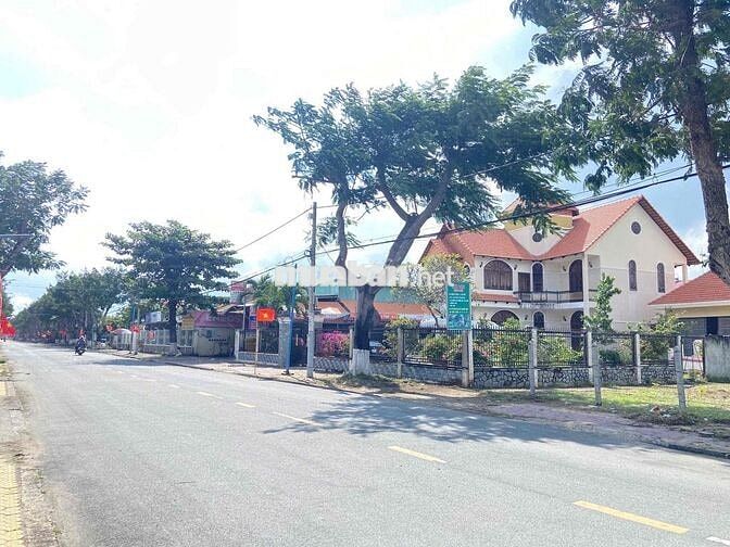 Bán đất mặt tiền duyên hải 278m2 - Trung tâm hành chính