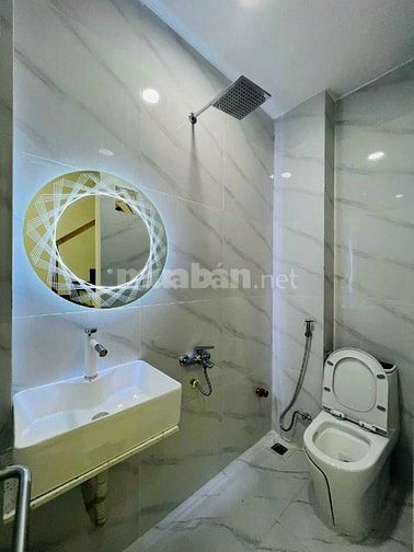 Bán gấp nhà Nguyễn Thái Bình 3,1mx14m Nở hậu 3,5m 3PN 3WC 2,12 tỷ