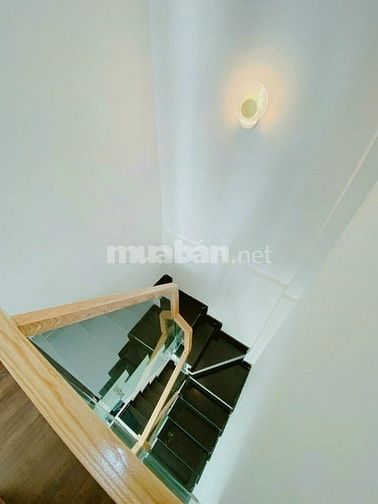 Bán gấp nhà Nguyễn Thái Bình 3,1mx14m Nở hậu 3,5m 3PN 3WC 2,12 tỷ