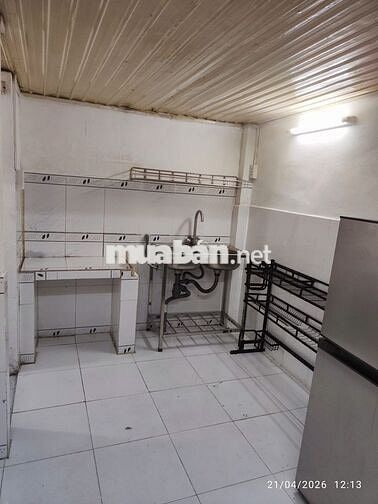 Nhà nguyên căn 14m² Nguyễn Xí, gác lửng, điện nước chính, có nội thất