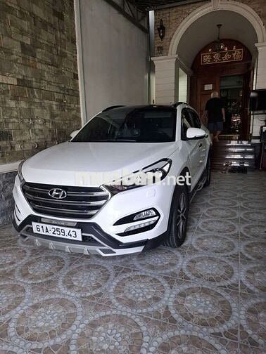 Hyundai Tucson Bản cao cấp Trắng