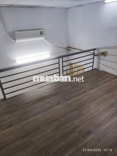 Nhà nguyên căn 14m² Nguyễn Xí, gác lửng, điện nước chính, có nội thất
