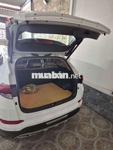 Hyundai Tucson Bản cao cấp Trắng