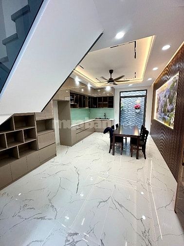Nhà giá TỐT! 4.5 tấm 4x17 Lê Đức Anh gần khu TÊN LỬA