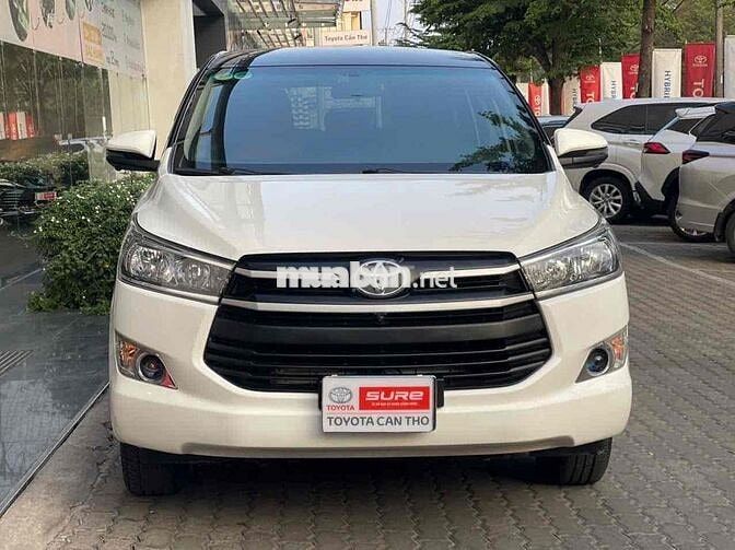 Toyota Innova 2.0E Trắng 2020 siêu đẹp