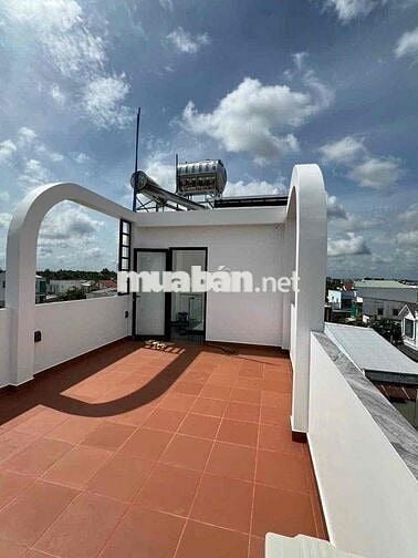 NHÀ TRỆT 2 LẦU kèm sân thượng MỚI TINH NỘI THẤT ĐỦ KHU DÂN CƯ NGUYỄN