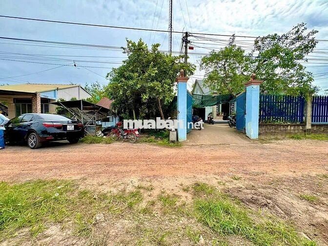 Chính Chủ bán 194m2 full thổ,SHR ngay chợ Cầu Xe, Trảng Bàng GIÁ 690tr