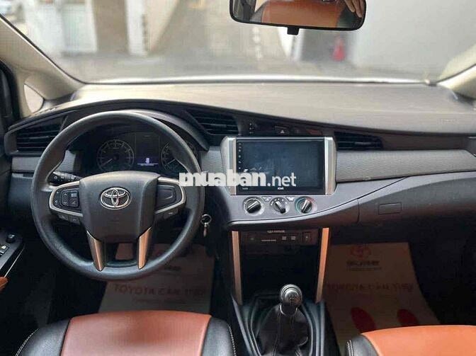Toyota Innova 2.0E Trắng 2020 siêu đẹp